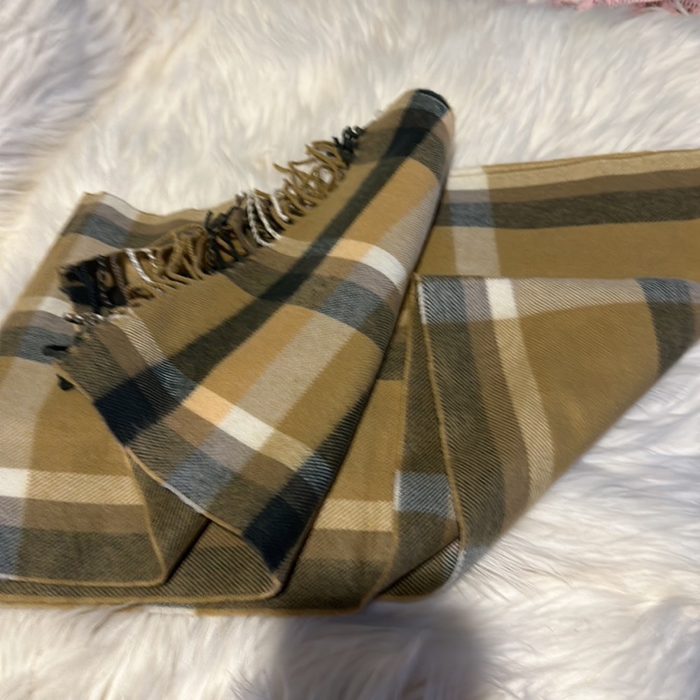 Soft Plaid Scarf with Fringe🧣Size ~12*64